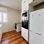 Leisa House