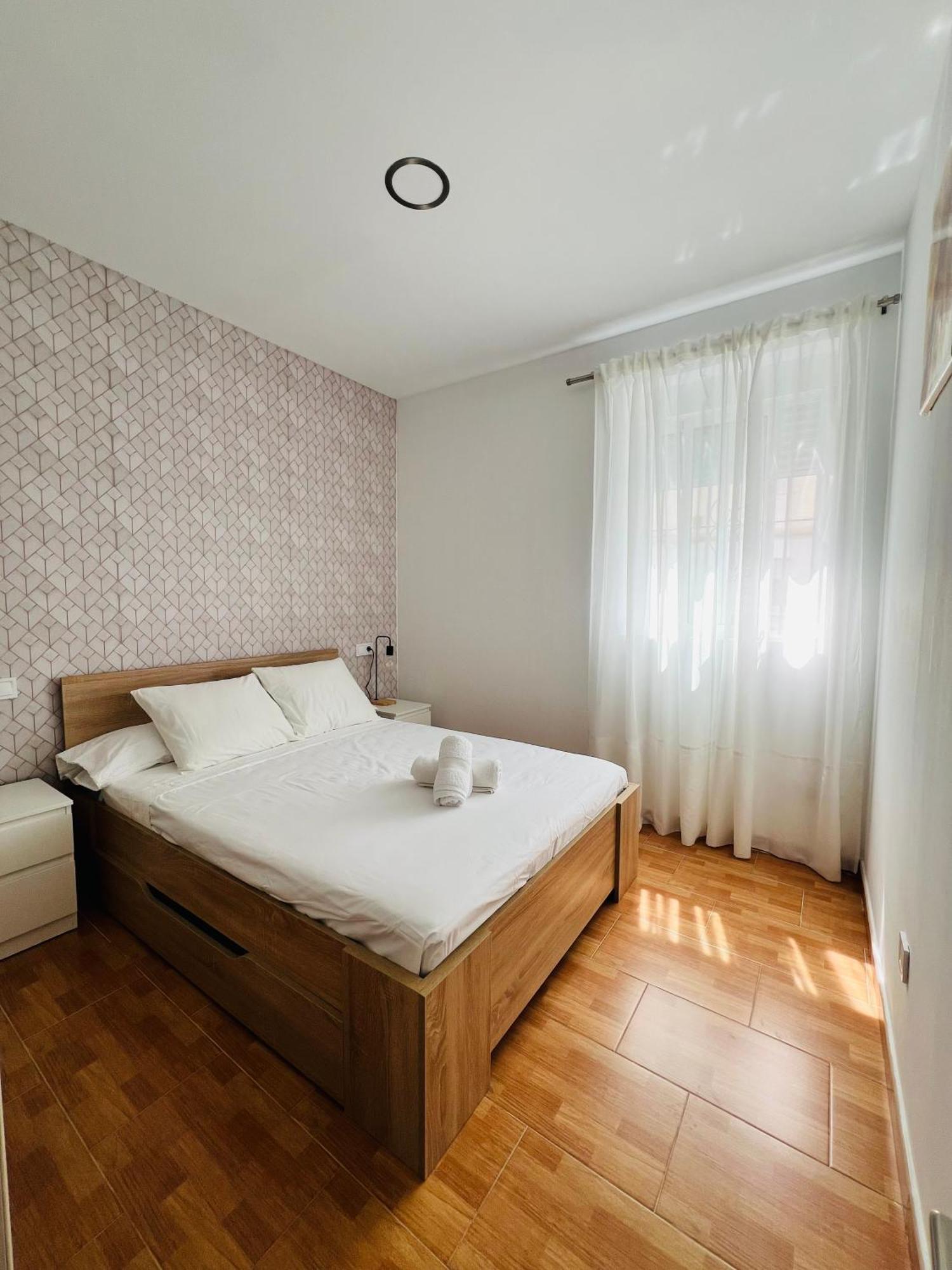 Leisa House